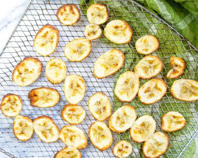 How To Dry Bananas in A Food Dehydrator?