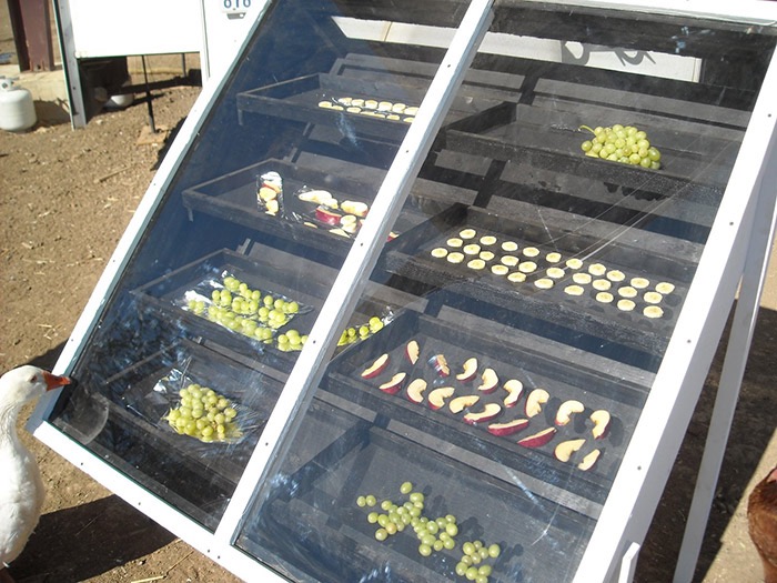 how to make a solar food dehydrator1