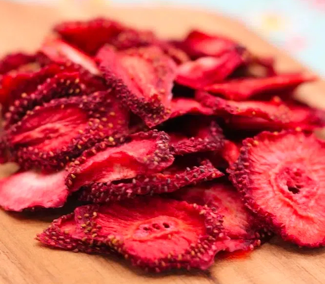how to dehydrate strawberries in a food dehydrator3