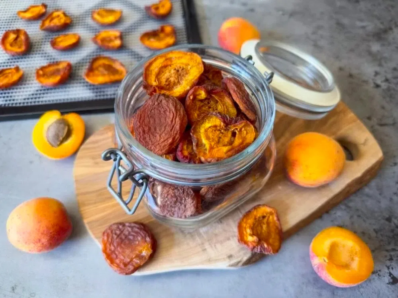 How To Dry Apricots in A Food Dehydrator?
